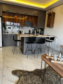 Alanya Mahmutlar Apartment with Swimming Pool - 6 min walk to beach - 4