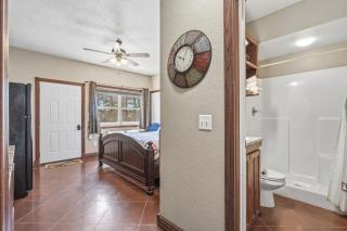 Quail Cove 6 - Lakefront Studio Boat Slip - 9