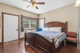 Quail Cove 6 - Lakefront Studio Boat Slip - 6