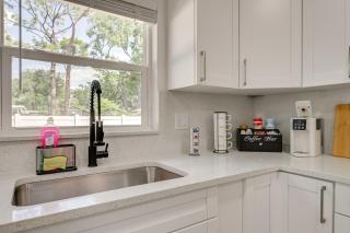 Game Room + Yard: Tampa Home By Theme Parks! - 2