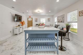 Game Room + Yard: Tampa Home By Theme Parks! - 1