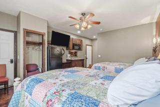 Quail Cove 10 - Lakefront Studio Boat Slip - 5