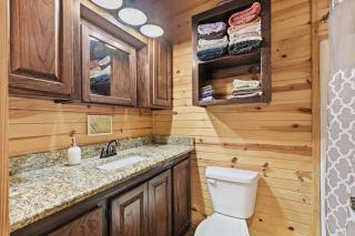 Quail Cove Oak Premium Lakefront Condo Boat Slip - 3