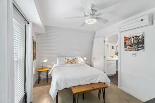 Moon 101 - Full Moon Suite - 2BR 2 5 Bath + Living - 3