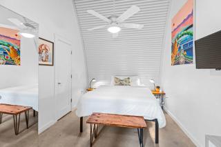 Moon 201 - Crescent Moonset Suite - 1BR - 1 Bath - 3