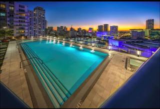 X Lounge VII-Private Sky Residence - 0