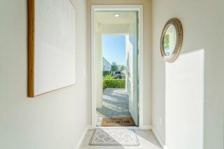 3-BR- Stylish Beach House with Heated Pool - 5