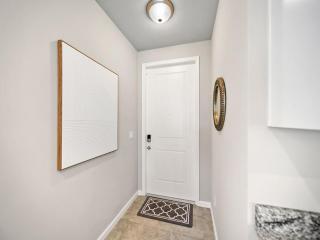 3-BR- Stylish Beach House with Heated Pool - 7