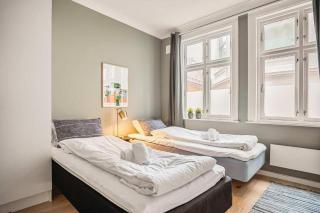 KS12 - Charming 3BR Bergen Townhouse - 5