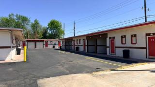 red door motel - 9