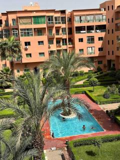 Stylish & Comfy Gem 5 Pool - 7
