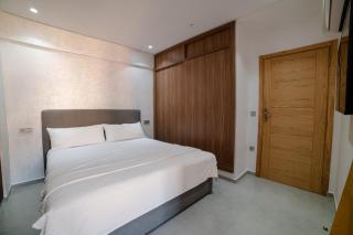 Stylish & Comfy Gem 5 Pool - 5