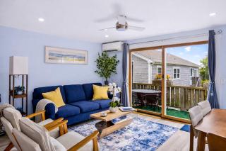 Steps to Beach - Private Deck, Parking, AC - 2