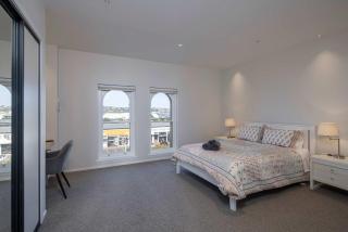 Luxury 2 Bedroom Topfloor Apartment - 4