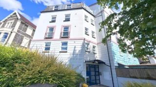 Bright Bristol Flat - 5