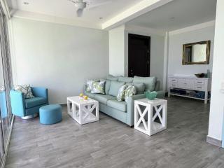 Casa ColoTico Beachfront Condo in Potrero - 2