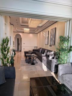 Damac Al Jawharah Tower Versace Sea View شقة فرزاتشي بإطلالة بحرية برج داماك الجوهرة - 5