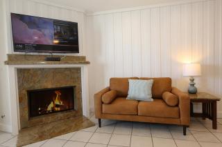 E20 - Tropical Paradise - On-the-Sand - Oceanside - 9