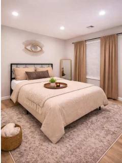 Cozy Rooftop Home, Near Downtown Newark, EWR & NYC - 9