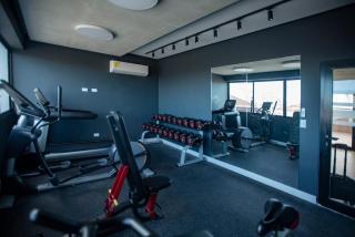 Luxury 1BR Oasis with City Views and Modern Comfort - 9