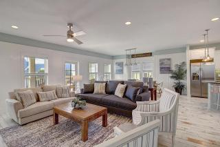 Coastal Hideaway 230 BE - 9