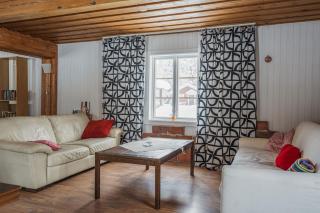 Timmerhus komplett mindre bostad med tillgång till stort servicehus - 2