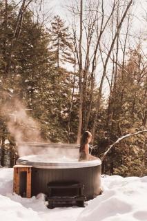 NEW! Luxe Nature Chalet Spa | Chic Shack Tremblant - 9