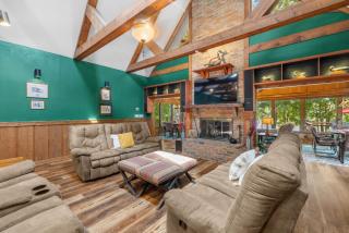 Cool Goose Landing – Lakefront • Game Room • Large Deck • Private Dock ➠ 61 - 3
