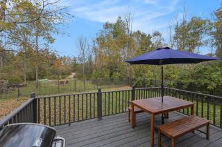 Boardman Riverfront Retreat close to Downtown TC ➠ 800 - 5