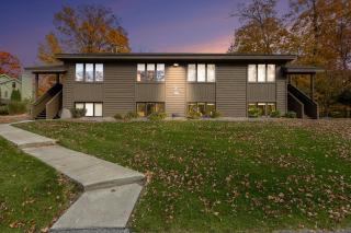 Scenic AGaMing Escape Torch Lake Views and Golf - 7