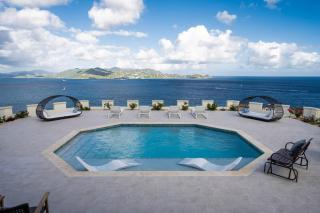 Castle at Cabrita STUNNING Rooftop Views - FULLY RENOVATED - 8