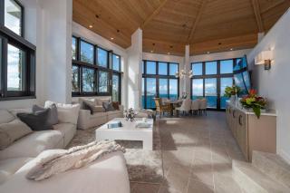 Castle at Cabrita STUNNING Rooftop Views - FULLY RENOVATED - 4