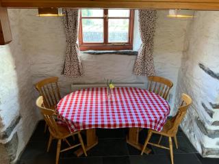 Abercelyn Cottages - Tithe Barn 1 - 7