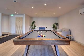 NEW! Stunning Tremblant Lakefront Gym/Pool Table - 7