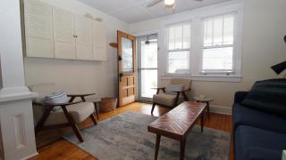 Coastal Cottage On Congress - 7