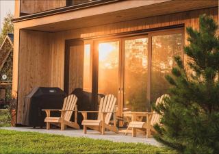 New! Stylish Tremblant Chalet w/ Hot Tub & Views - 8