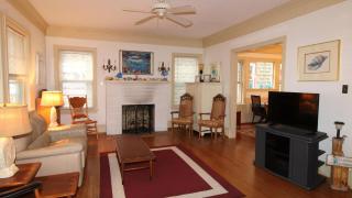 1029 New Jersey Avenue -Azure Estate - 9