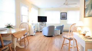 Marilyns Cottage - 8