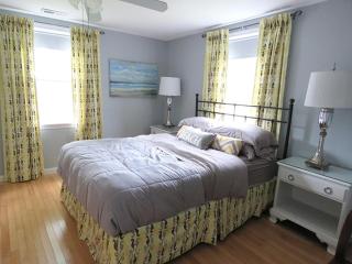 Crepe Myrtle Cottage - 1