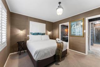The One - Luxury Kinloch Home - 1
