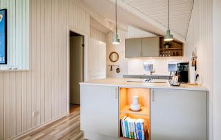 Stunning Home In Humble With Wifi - 6