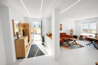 Moderne Ferienwohnung in Kleinheubach 24h Check in Fußbodenheizung Premium Ausstattung lichtdurchflutet privater Zugang Parkplatz - 1