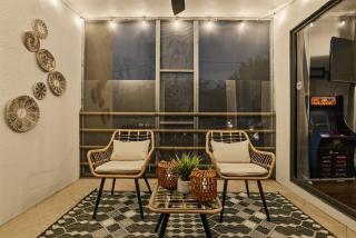 10 Min to World Cup 4BR 3BA Sleeps 8 3 Kings - 1