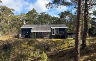 Gorgeous Home In Nexø With Kitchen - 1