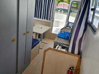Bateau à quai avec kitchenette - 4 pers. - API-1-46-29 - 1