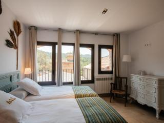 Cottage in Castellnou with Forest Trails - 3