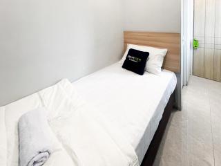 Urbanview Manukan Family Inn Surabaya - 6