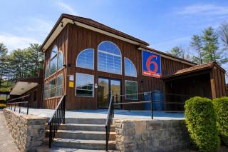 Motel 6 Lake George, NY Adirondacks - 3