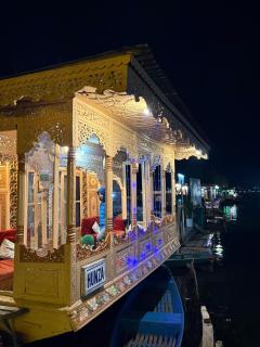 Hunza houseboat - 8