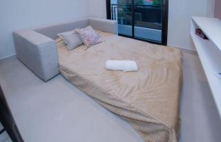 Cozy 1BR Sofa Pool & Cowork - 5